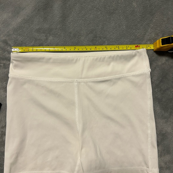 Tommy Hilfiger Sports Bra with shorts - Picture 11 of 13